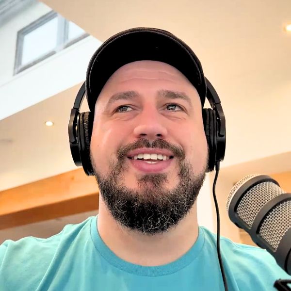 louis-halton-davies_b2b-performance-marketing-podcast Louis Halton Davies | B2B Performance Marketing Podcast - by Web Marketer